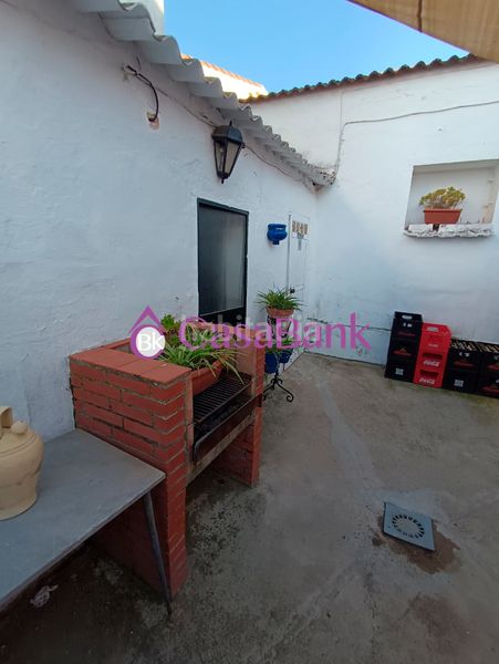Foto f278f363-b193-4076-8e25-aeeb2e5a2084. Casa a Cerro Muriano Córdoba