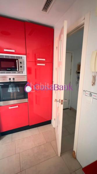 Foto b50c65ec-008a-4726-ac1b-87af53842415. Piso ref. 27940 zona proxima al kfc del brillante. en una muy buena ubicacion. piso exterior reformado y amueblado, con terraza , en te en Córdoba