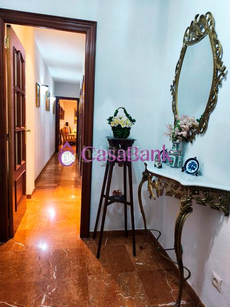 Foto 533baa5d-53c4-4ce8-bfd4-e0f5e08128a4. Appartamento in Ciudad Jardín - Zoco Córdoba