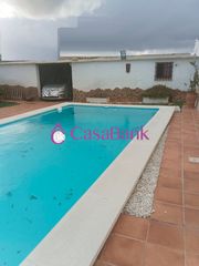 Haus in Carlota (La). Ref. 28038 zona la chica carlota.  gran casa de 200m2 construido