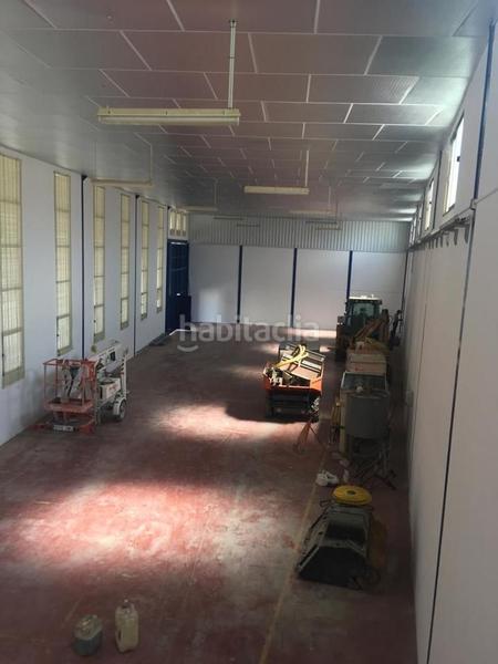 Foto 57439766-220e-41b8-81e4-741bd947ee5a. Bâtiment à usage industriel dans Poleares Lucena