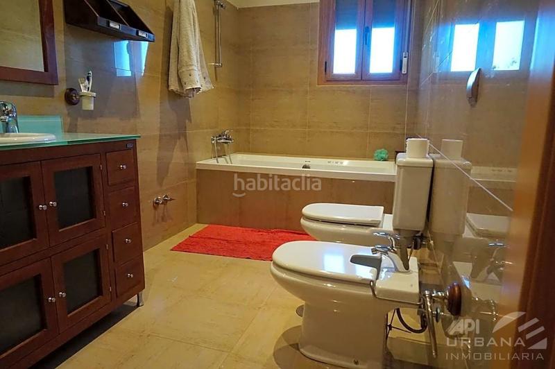 Foto 0e539256-7712-4185-b210-d3e6e745869e. Casa amb piscina a Las Vegas - Campoaras Lucena