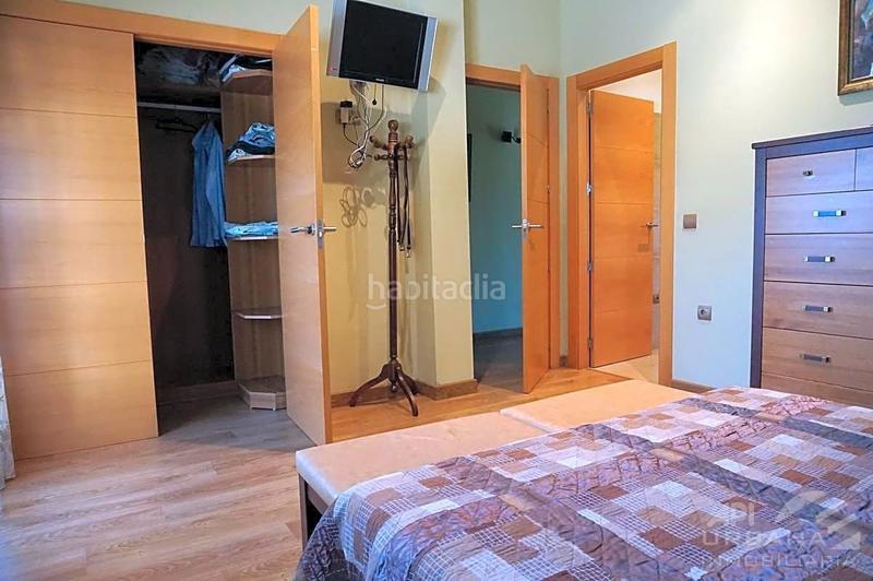 Foto 2cf6710d-9362-40ad-af8f-0b72462d2dfc. Casa amb piscina a Las Vegas - Campoaras Lucena