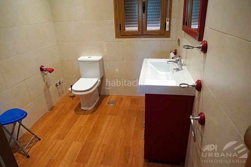 Foto 30d45c66-8495-4429-8277-d2fbfd36a3ba. Casa amb piscina a Las Vegas - Campoaras Lucena