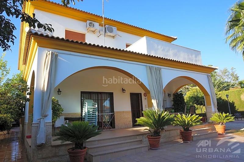 Foto 3255dee9-85fc-4800-acb5-7f7d73f2f228. Casa amb piscina a Las Vegas - Campoaras Lucena