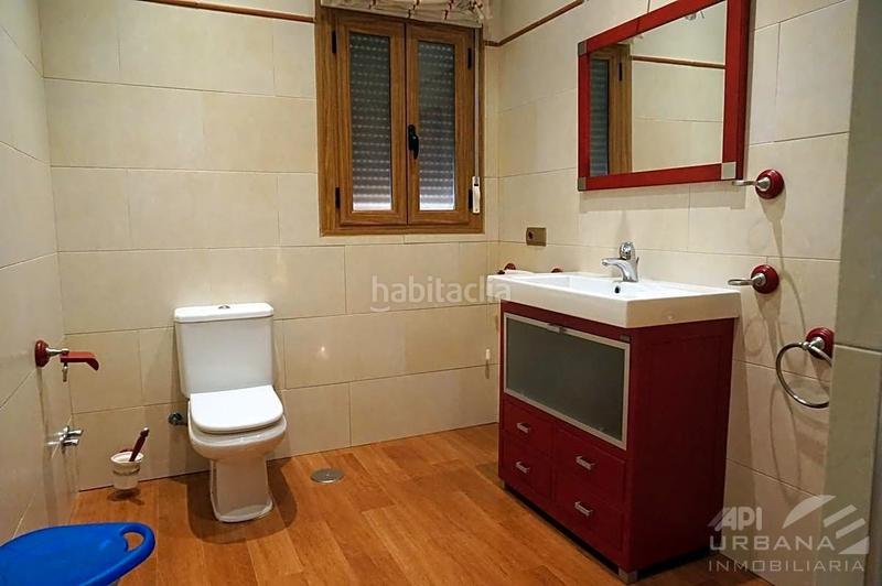 Foto 43a08bc2-2e48-452f-bd9b-7a35fb56f779. Casa amb piscina a Las Vegas - Campoaras Lucena