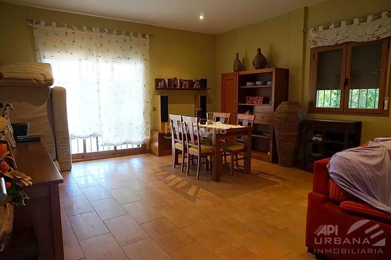 Foto 55d58218-8c7f-428e-8920-6d09e883e74a. Casa amb piscina a Las Vegas - Campoaras Lucena