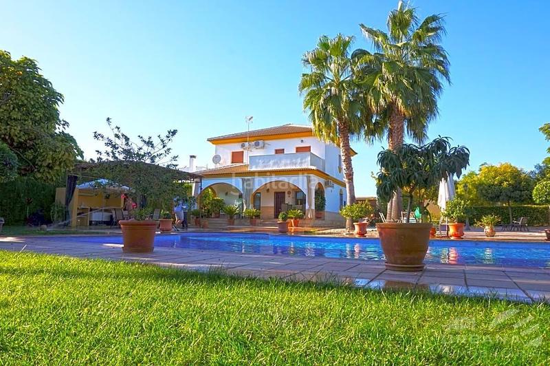 Foto 68cc66da-6c51-4100-b1ac-6feb636b5b09. Casa amb piscina a Las Vegas - Campoaras Lucena