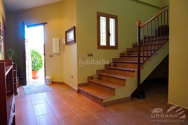 Foto 6a7f569c-03e8-4e8e-bbfb-d7e793e3b456. Casa amb piscina a Las Vegas - Campoaras Lucena