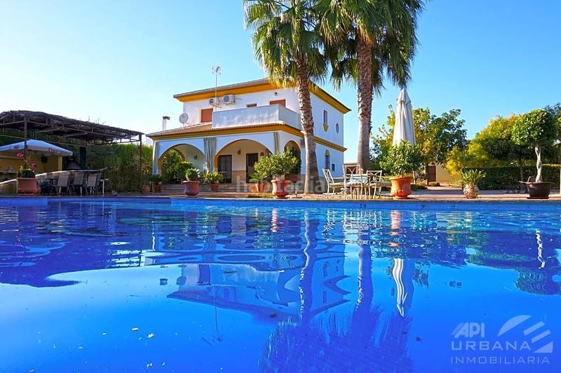 Foto 75a87940-8c96-49bc-a727-0cd30924e22c. Casa amb piscina a Las Vegas - Campoaras Lucena