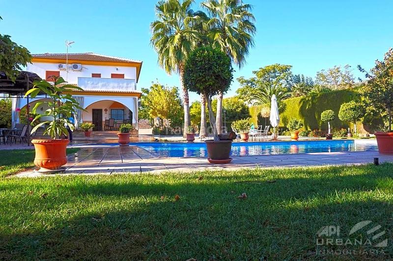 Foto d9b96686-01ce-4be4-a272-b15b7e4cadf5. Casa amb piscina a Las Vegas - Campoaras Lucena