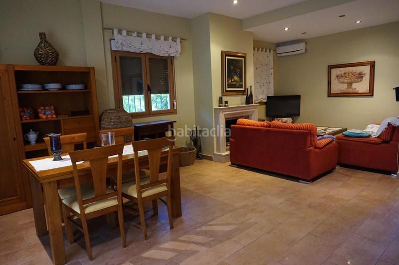 Foto f61f6dc9-2a97-4e2f-bbc2-7753a92af186. Casa amb piscina a Las Vegas - Campoaras Lucena