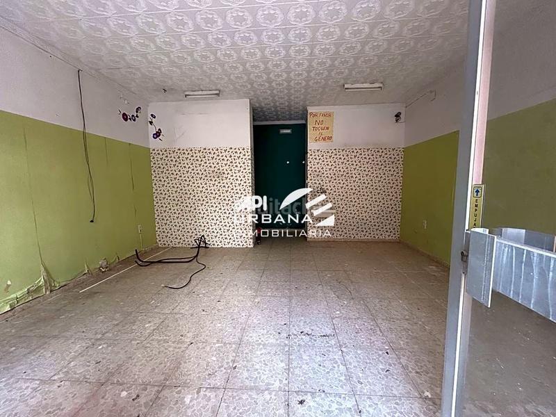 Foto 5e10c8cb-b582-4c02-ad8e-7e3b72e2ecd9. Locale commerciale in Centro Lucena