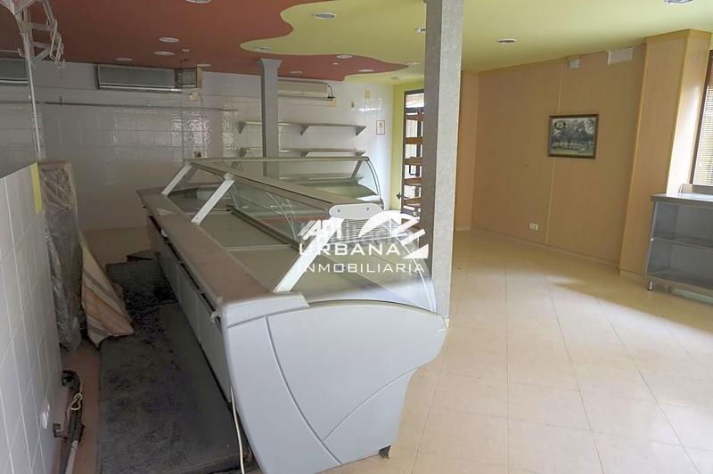 Foto 5d1c2053-fc98-4e13-865f-b361034dc116. Lloguer local comercial a San Francisco Lucena