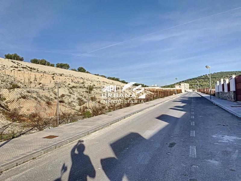 Foto 58aede65-0bd6-474a-9a4d-75ac8e85c9b8. Terreno residencial este terreno se encuentra en avenida del sistema solar, 14900, , córdoba, en la zona del urbanización el cahiz. es un terren en Lucena