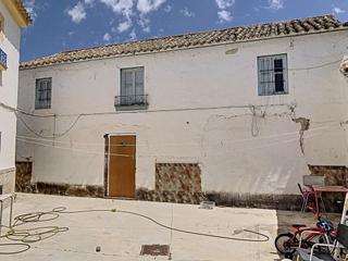 Casa  Calle los olivillos. La vivienda para reforma integral se distribuye en dos dormitori