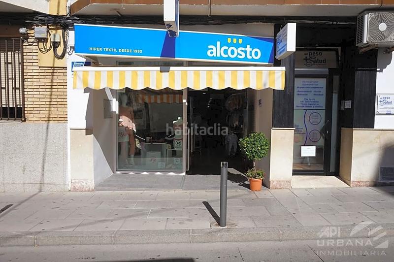 Foto 6240a5d3-4e32-4657-8eb1-644f713f5239. Local comercial en Centro Lucena