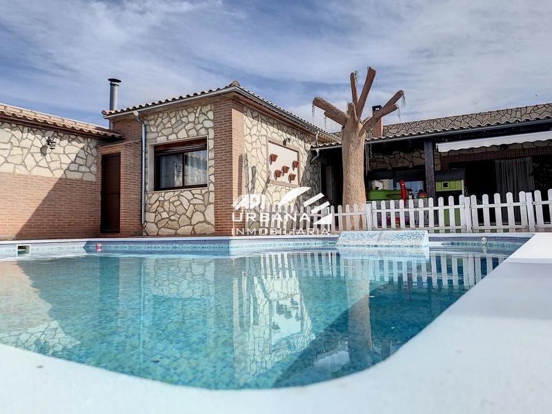 Foto 0dbca779-9bec-4ed2-9b4d-ccc65f2f8f3b. Casa amb piscina a Poleares Lucena