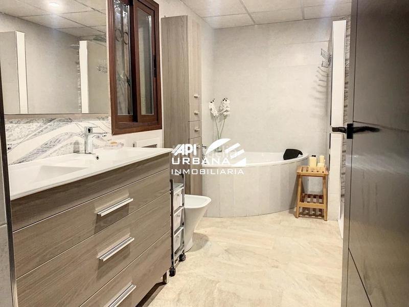 Foto 2d2f39a5-c1e9-426e-8876-7b46f3a23f9d. Casa amb piscina a Poleares Lucena