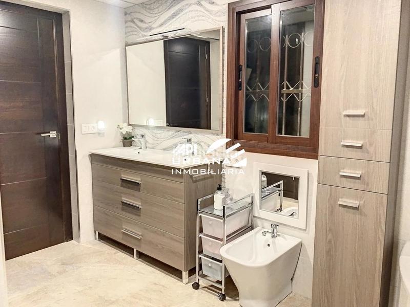 Foto 820f1bfd-3952-4505-bc18-8ecb5e18934e. Casa amb piscina a Poleares Lucena