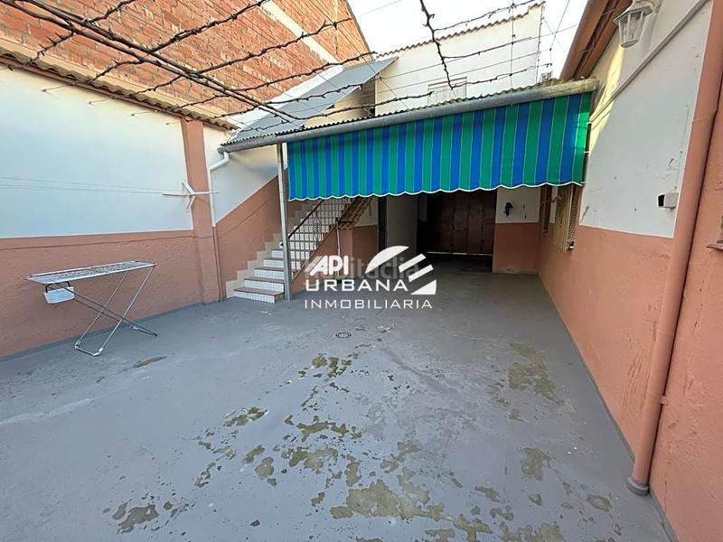Foto ddddf7b4-609c-4a82-8124-fd557e40906b. Casa amb aparcament a Navas del Selpillar Lucena