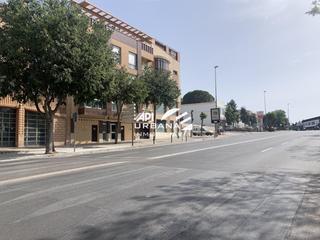 Local commercial  Avenida de la guardia civil. Este local se encuentra en avenida de la guardia civil, 14900, l