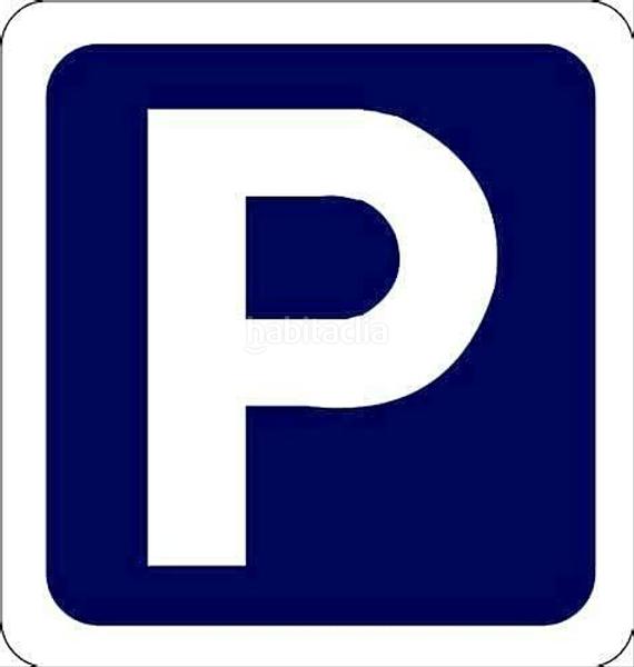 Foto ad8977e6-0008-451a-8ea8-250339792294. Car parking in Centro Lucena