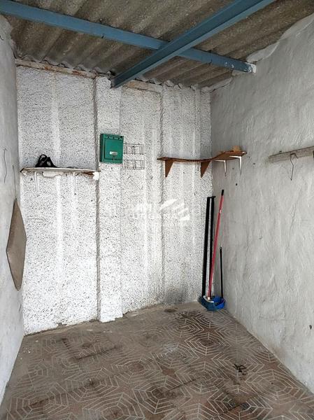 Foto e398cf77-f431-4382-a208-9188db28a1db. Car parking in Centro Lucena