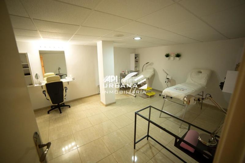 Foto 22126991-47c8-459b-8cce-2d753dbc371e. Locale commerciale in Centro Lucena