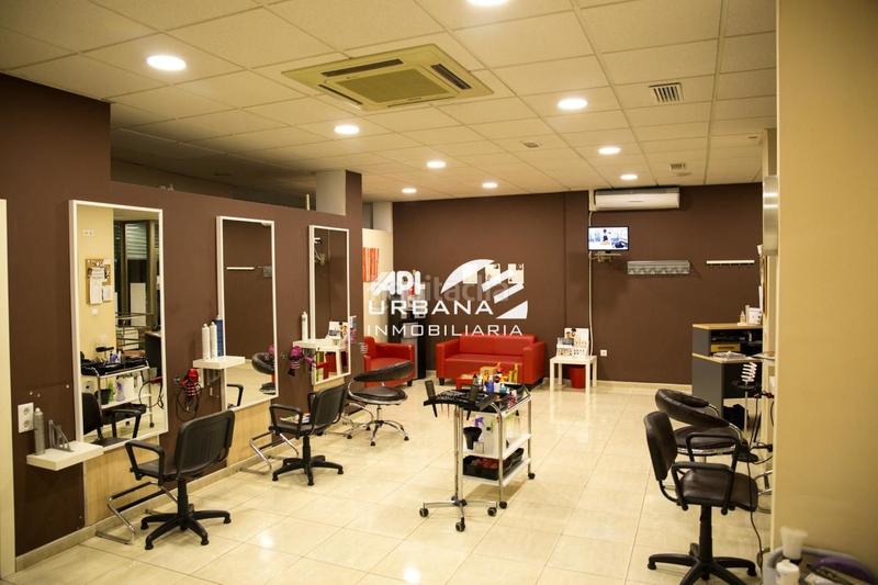 Foto 98a3832d-adcf-43ab-9226-272ddf1b7176. Locale commerciale in Centro Lucena