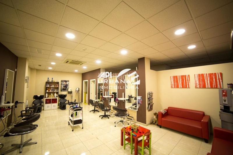 Foto c2207440-b5ed-4d2c-b3c6-a969a696c9a9. Locale commerciale in Centro Lucena