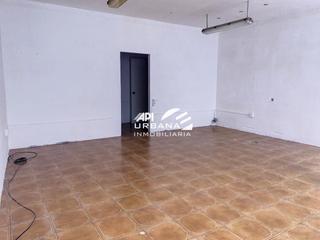 Local commercial  Calle julio romero de torres. Este local se encuentra en calle julio romero de torres, 14900,