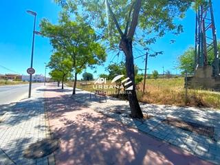 Terreny residencial  Avenida miguel cuenca valdivia. Terreno destinado a uso residencial, directamente edificable par