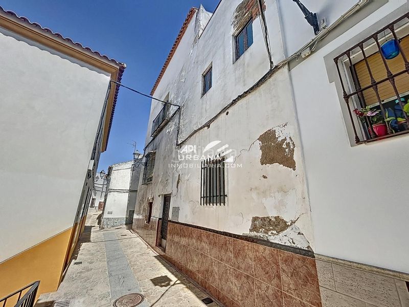 Foto 4ac7853f-b659-4de7-b041-499be7ca0972. Casa a Baena