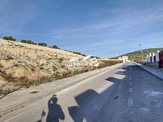 Terreny residencial  Avenida miguel cuenca valdivia. Parcela de 1298m2 situada en el cahiz,  vallada, con muros de co