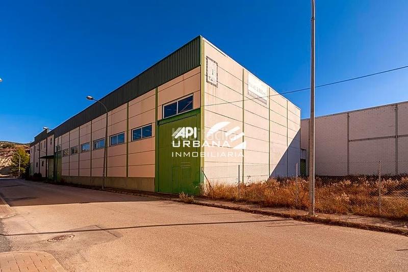 Foto 2f1191b1-926e-4112-bc3a-62b7166ab3d4. Bâtiment à usage industriel dans El Valle Lucena