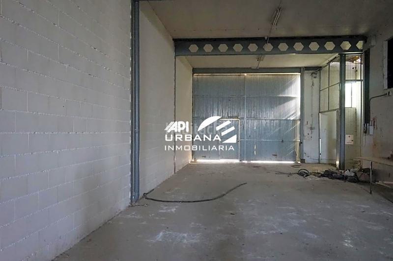 Foto 4a7e25e3-cc0c-4fa9-afe7-f9de6f2e3898. Bâtiment à usage industriel dans El Valle Lucena