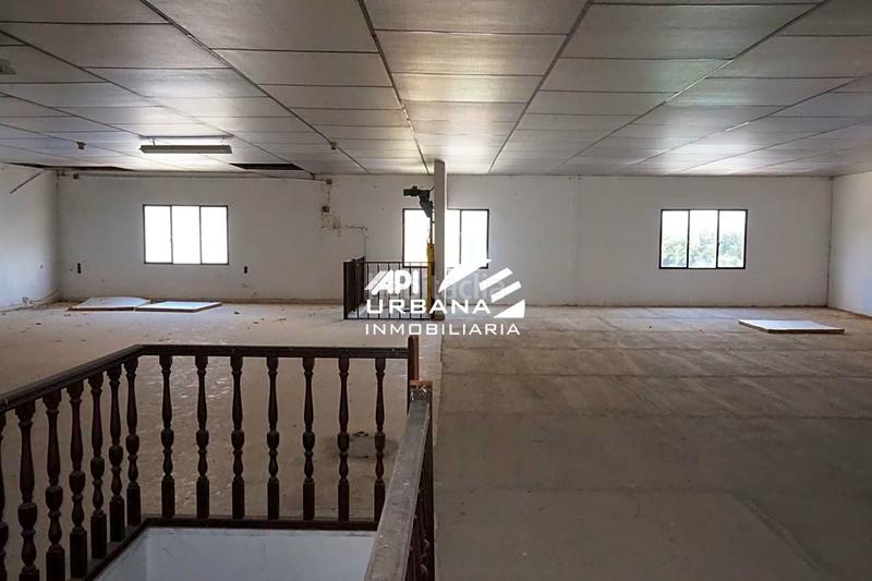 Foto fcaa01fb-d824-430b-aba5-8624a0657862. Bâtiment à usage industriel dans El Valle Lucena