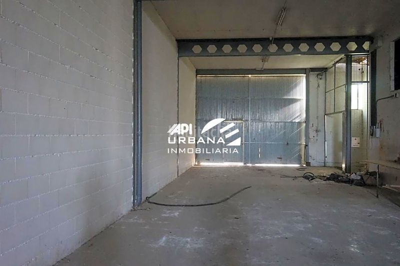 Foto 4a7e25e3-cc0c-4fa9-afe7-f9de6f2e3898. Nave industrial en El Valle Lucena