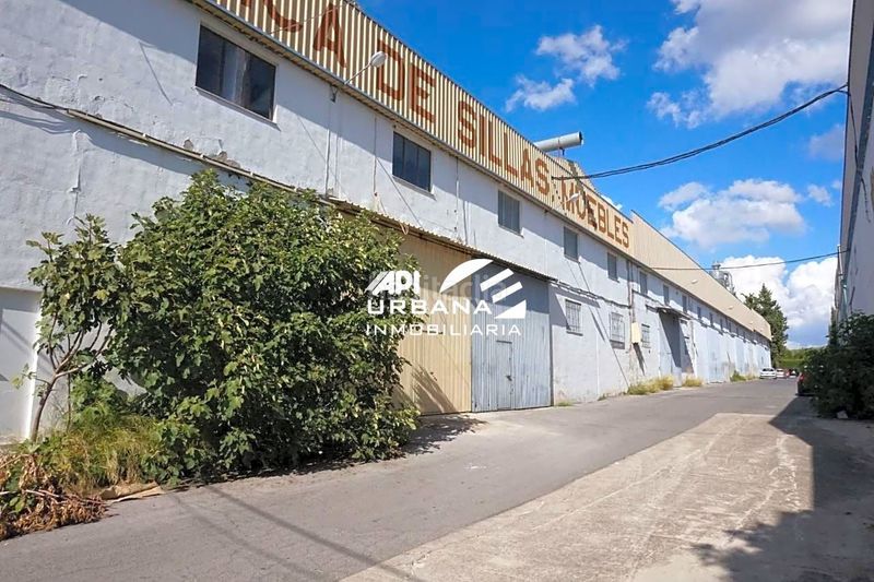 Foto e8d8a193-0114-4509-a606-16bd120d0b2d. Nave industrial en El Valle Lucena