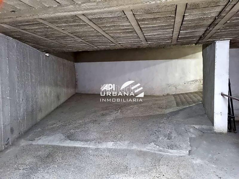 Foto 3b23130f-c8b4-4e7b-b842-46df1b720473. Parking voiture dans Centro Lucena