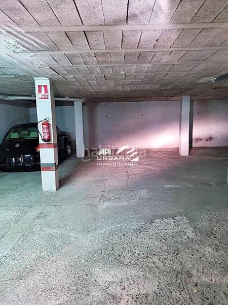 Foto 6ee9bf62-fef3-4fd6-99eb-ef17c78d3617. Parking voiture dans Centro Lucena