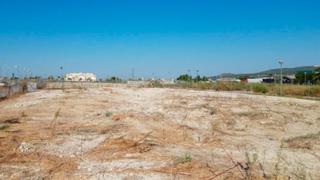 Terreno residencial  Avenida miguel cuenca valdivia. Suelo en venta ubicado en avda del medio ambiente, lucena, córdo