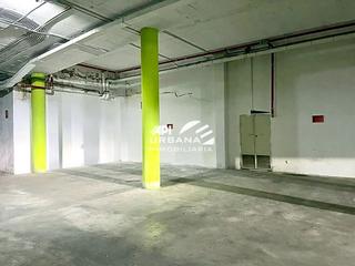 Lloguer Aparcament cotxe  Avenida de la rioja. Este plaza de parking se encuentra en avenida de la rioja, 14900