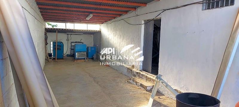 Foto 0702c528-6f42-4ab6-b997-d82f9f5f093c. Nave industrial en San Francisco Lucena