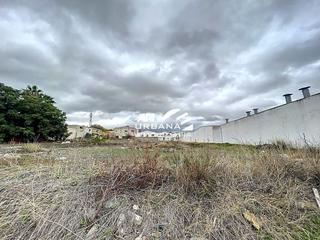 Terreno residencial  Calle del metal. Escuchamos su oferta!!!

magnifica parcela industrial ubicada