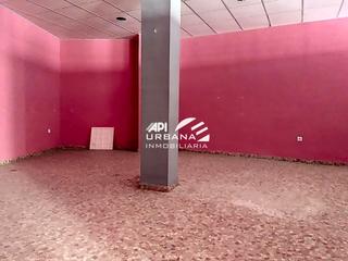 Lloguer Local Comercial  Calle martín alonso. Este local se encuentra en calle martín alonso, 14900, lucena, c