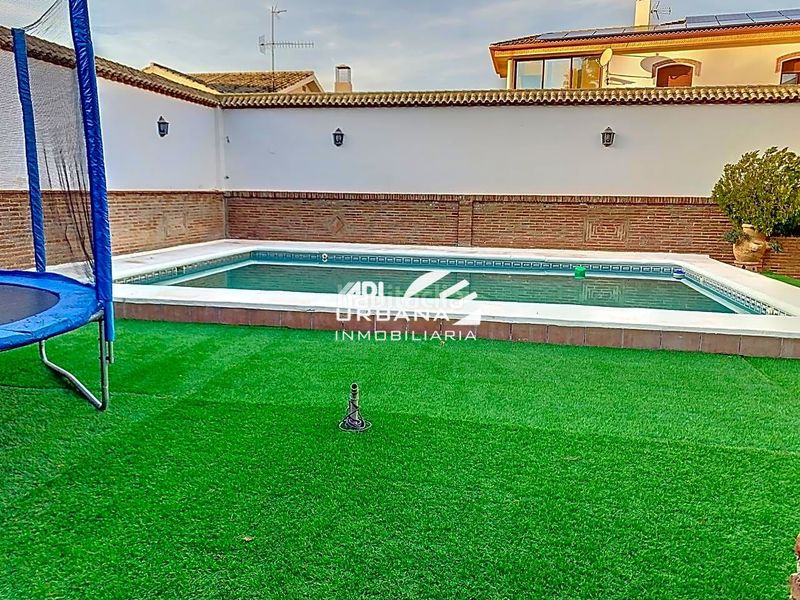 Foto 1b9aba02-2948-4faf-8c1b-d749b85392b6. Casa amb piscina a El Carmen - La Barrera Lucena