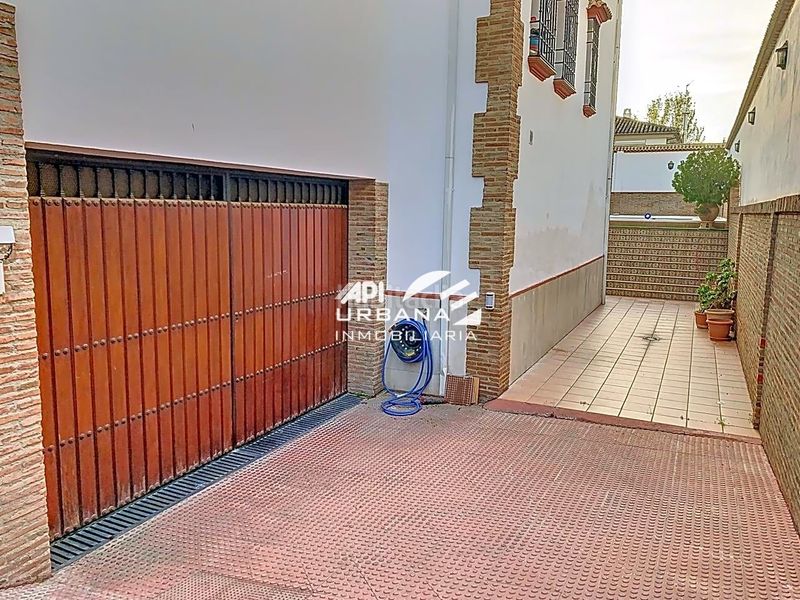 Foto 4d83bb54-ccef-471f-b9ad-1a708a0dcc1e. Casa amb piscina a El Carmen - La Barrera Lucena
