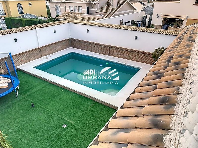 Foto d4bf0b6d-4761-445c-bb2f-6b02e34cb90b. Casa amb piscina a El Carmen - La Barrera Lucena